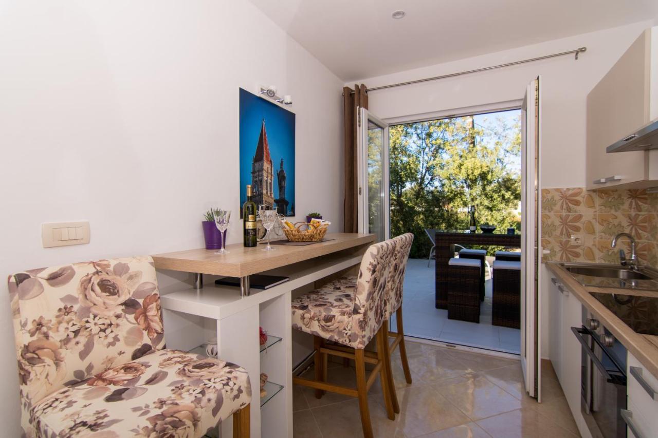 Apartment Sandra Trogir Bagian luar foto